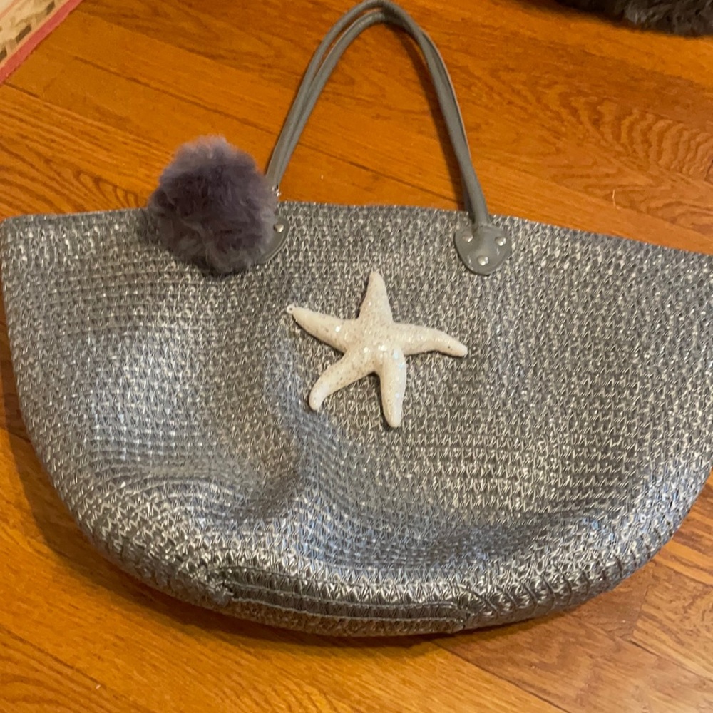 Pewter/Silver Straw Purse w/Starfish